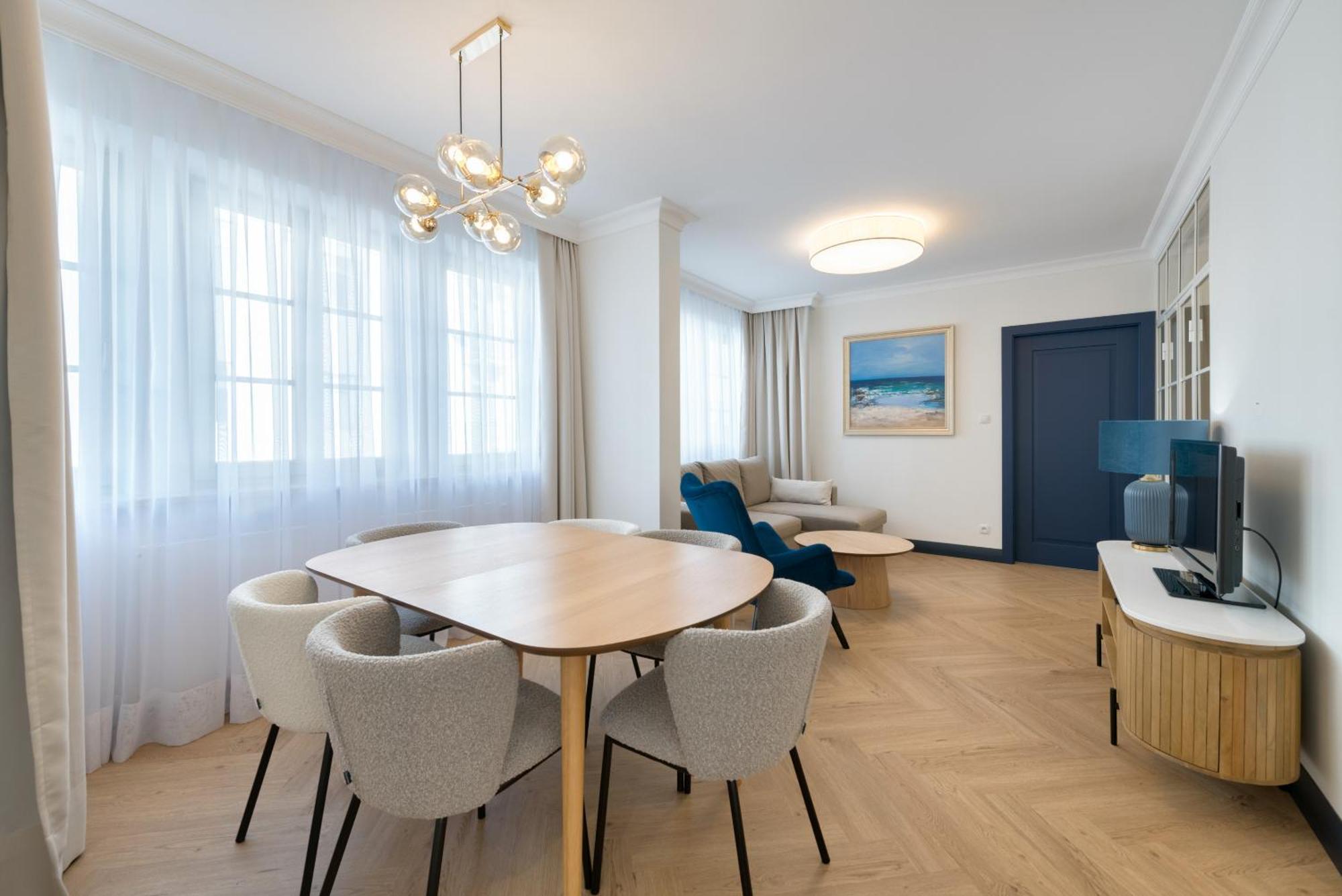 Dr - Sail Apartment